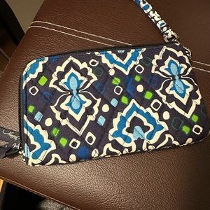 Vera Bradley Navy Blue White And Green Wristlet